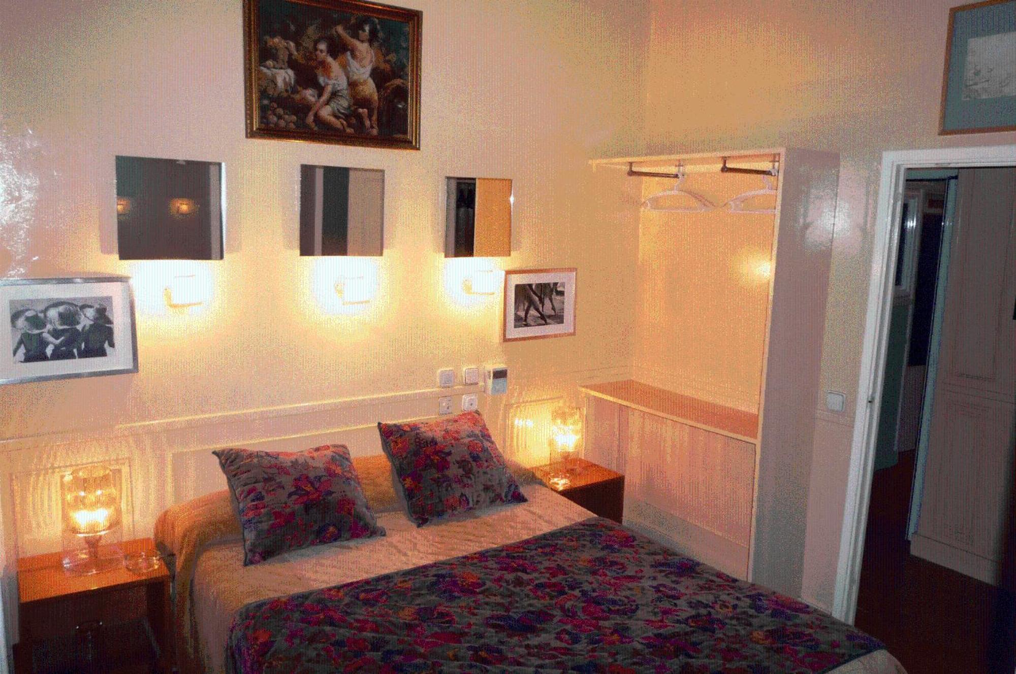Hostal La Fontana — Foto 1